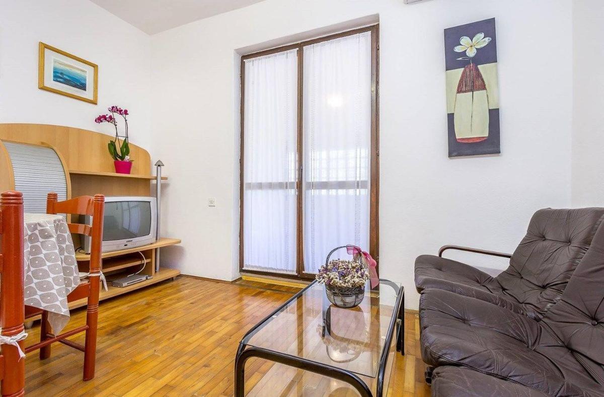 Apartments Dragica Valbandon Exterior foto