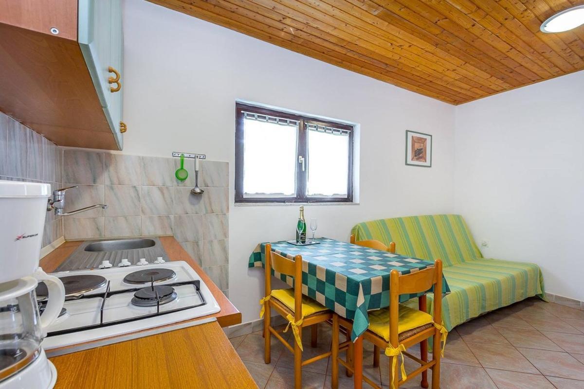 Apartments Dragica Valbandon Exterior foto