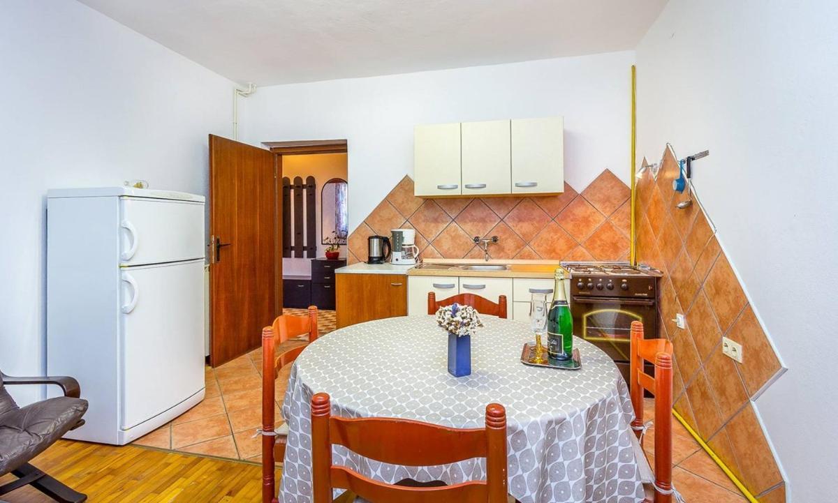 Apartments Dragica Valbandon Exterior foto
