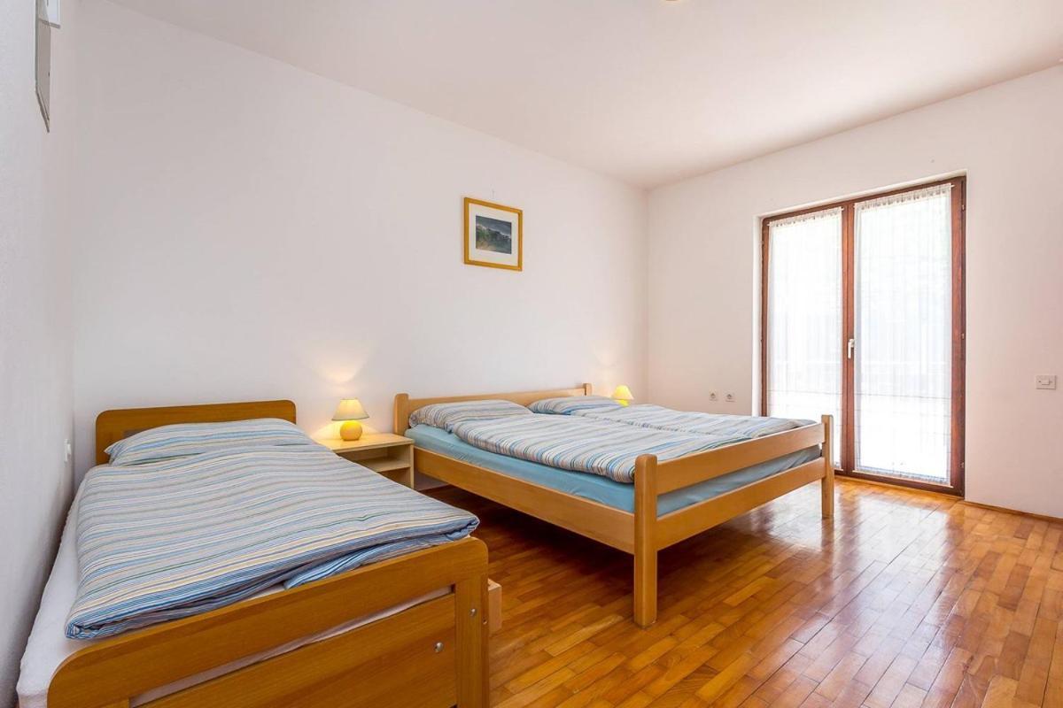 Apartments Dragica Valbandon Exterior foto